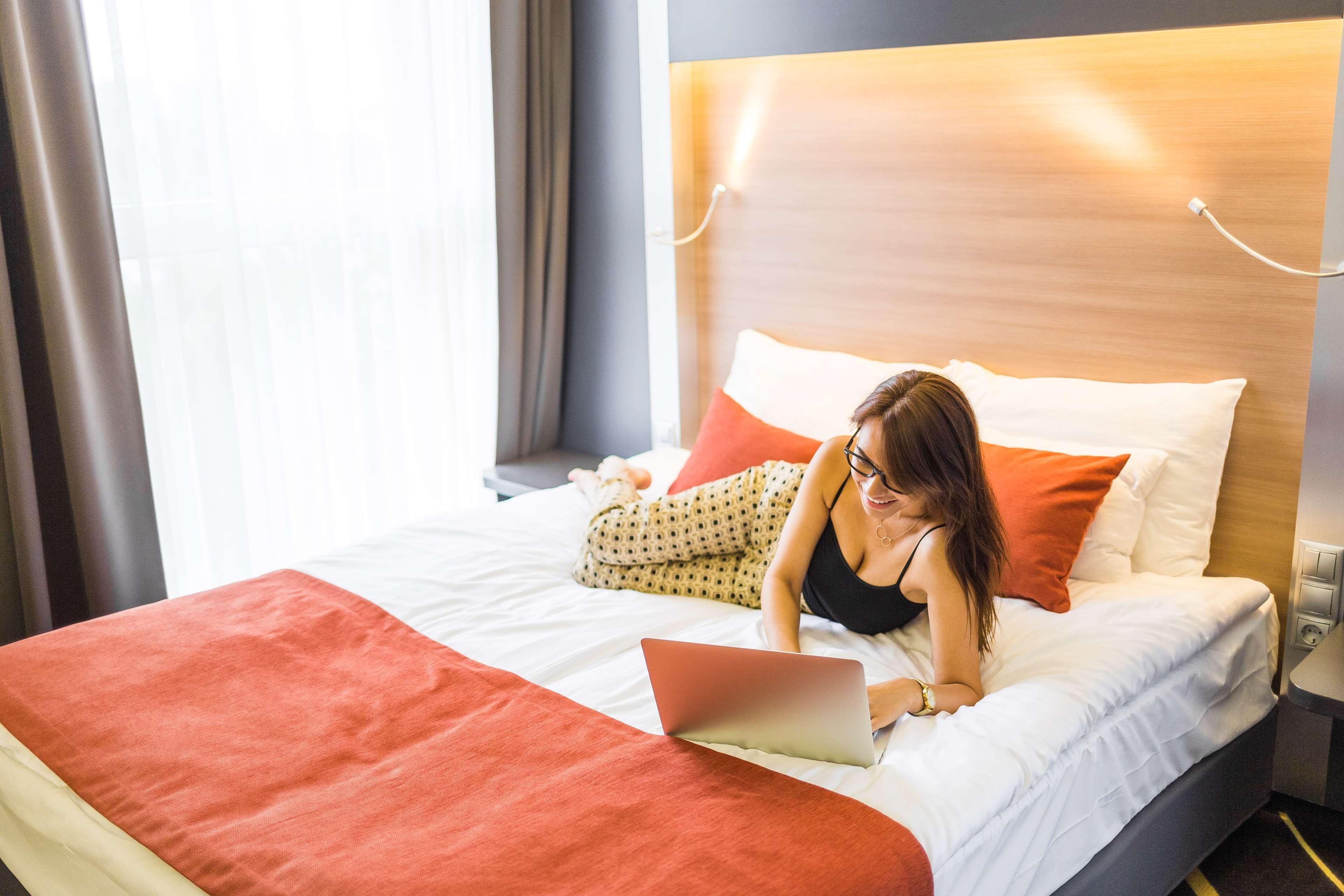 Best Western Plus Lakeside Hotel Szekesfehervar Bagian luar foto