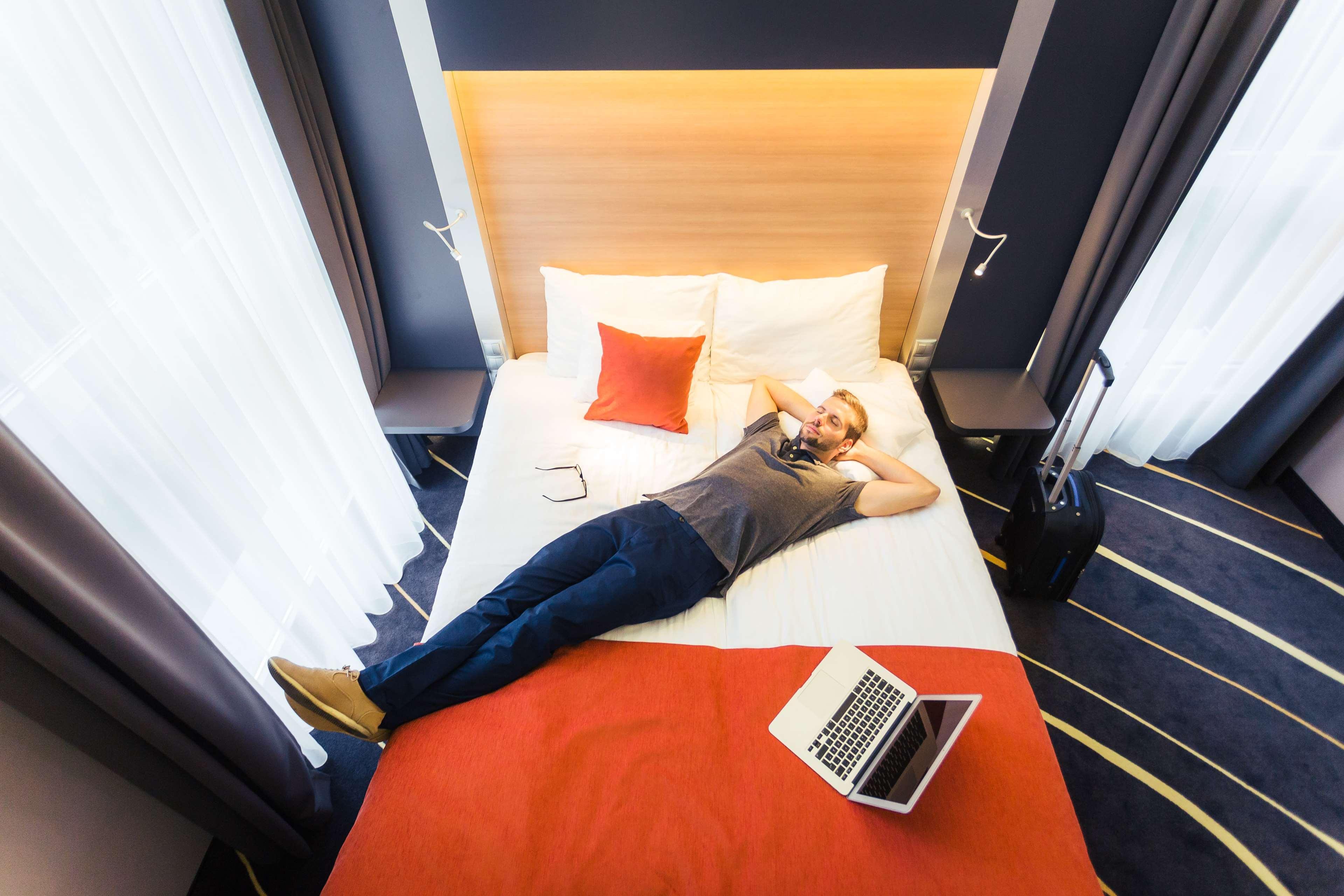 Best Western Plus Lakeside Hotel Szekesfehervar Bagian luar foto